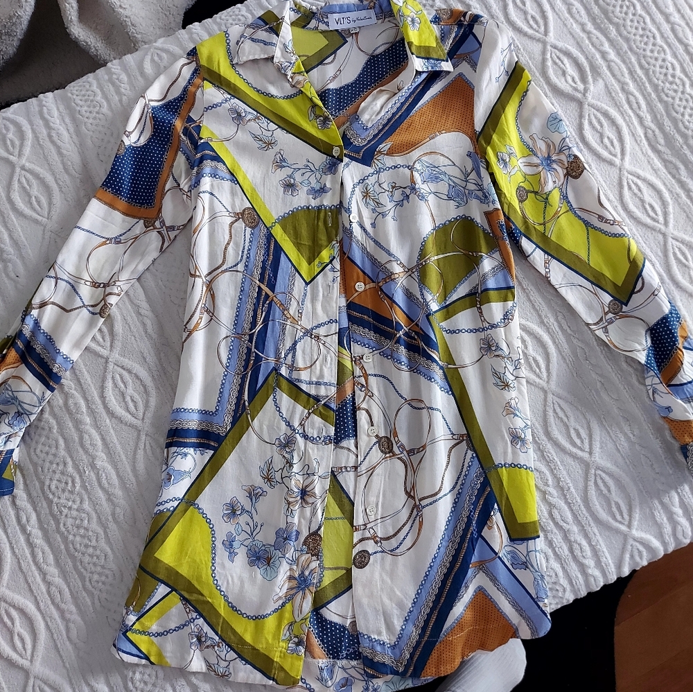 VLT'S Gorgeos Tunic Blouse.